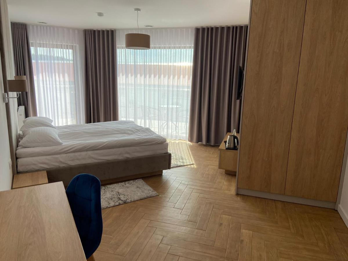 Hotel Sebory Пшасниш Екстер'єр фото